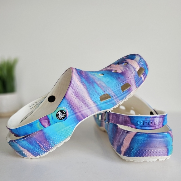 Crocs Classic Out Of This World Tie-Dye Multicolored Clogs Size 10 Men 13 Women - Picture 5 of 16